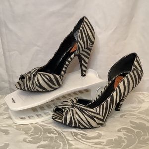 GUC Rocket Dog zebra animal black white heels canvas